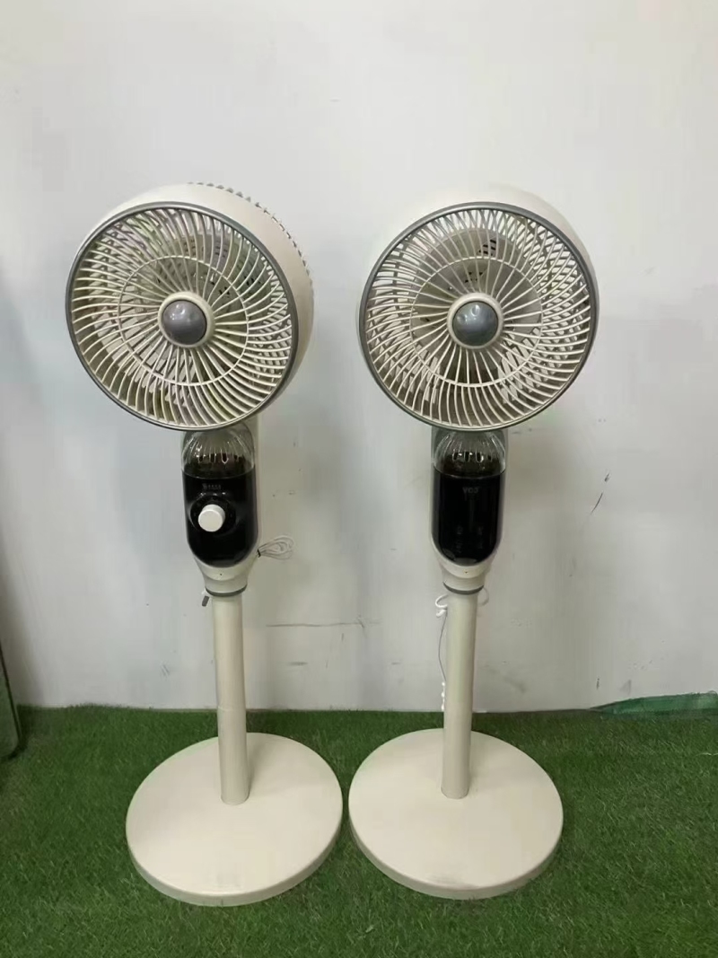 德国品牌 VCJ 空气循环扇 立式循环扇机械款。59元 立式循环扇遥控款。65元 立式循环扇语音遥控款。69元 三种款式，德国品质，自带香薰片，超大包装 55cm×32.5cm×26cm