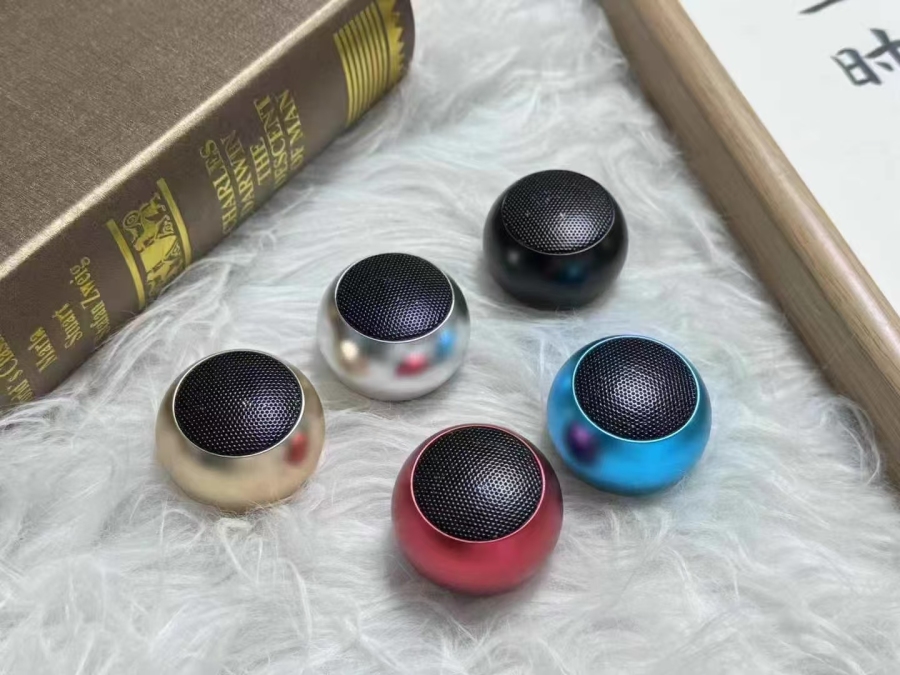 蓝牙音箱到货3500个 X元清仓，铝合金款