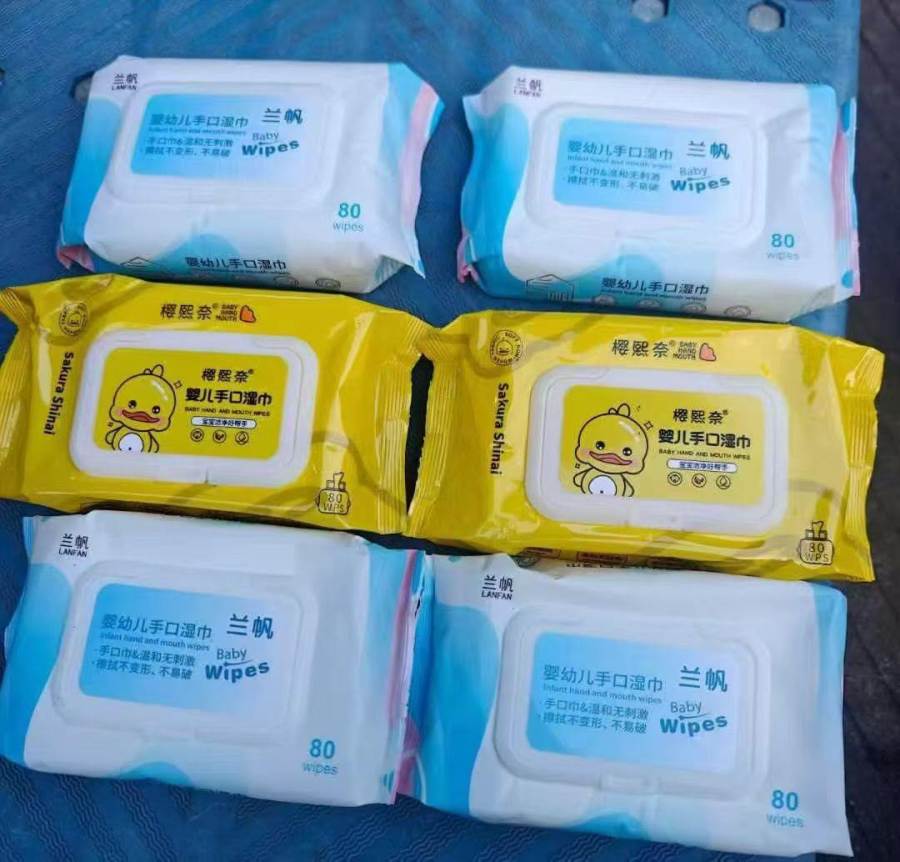 湿巾8000包左右， 清货1.1元一包，手慢无！